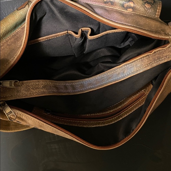 Sova Hand painted Leather - Picture 8 of 12